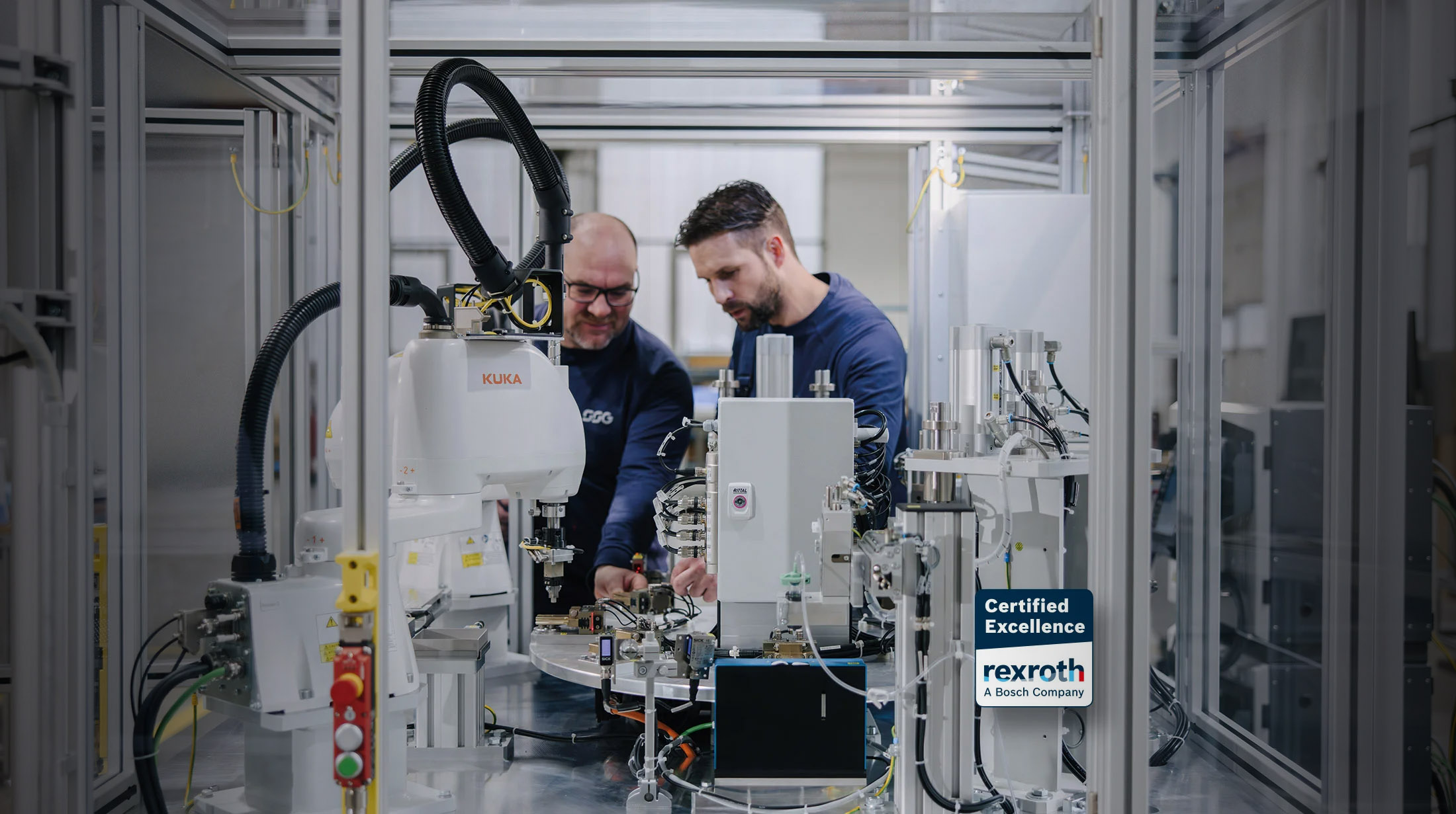 Symacon Mitarbeiter bei der Arbeit